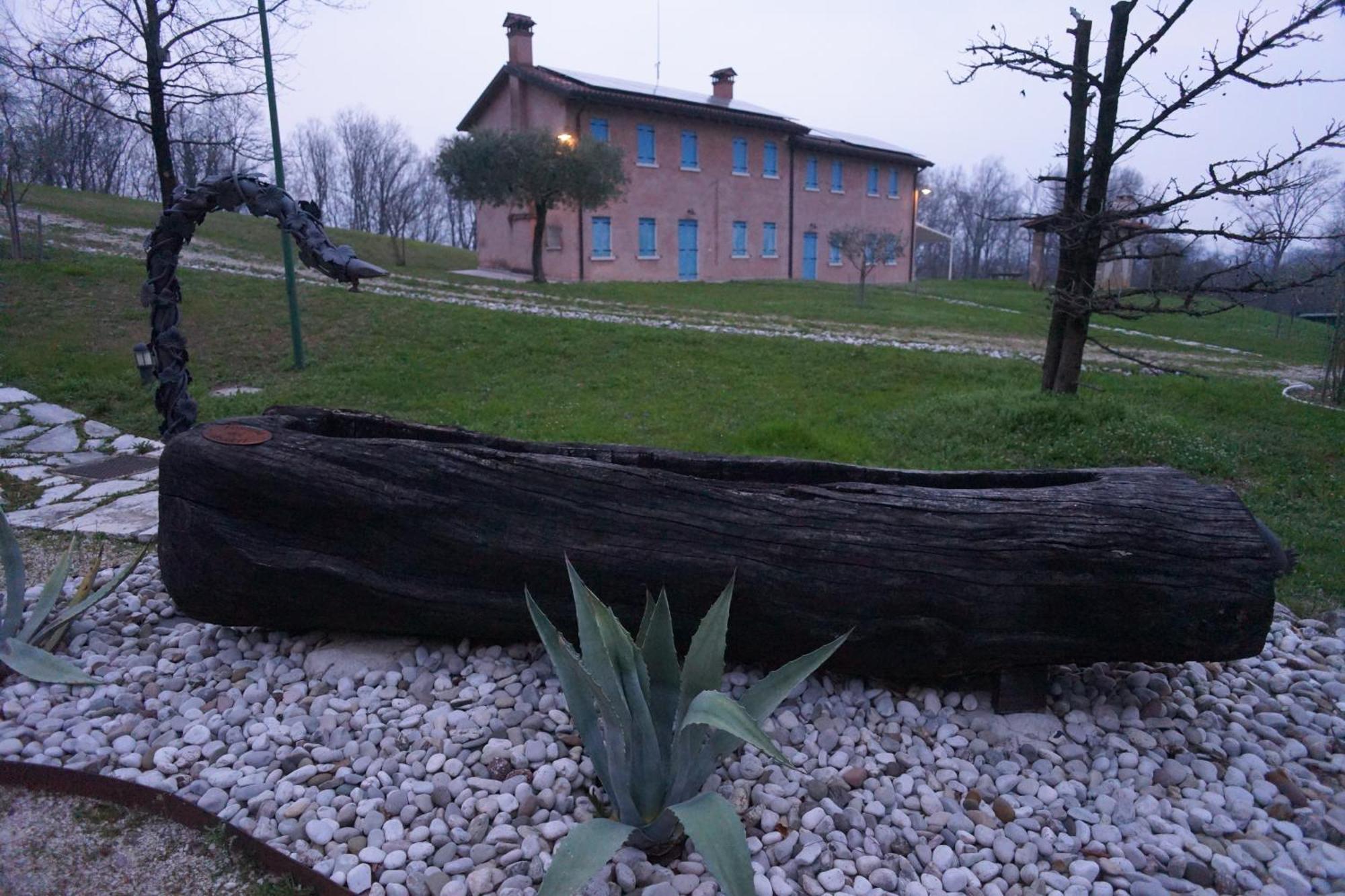 Nikolas' Valley Cornuda Exterior photo
